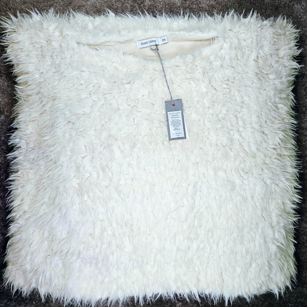 Mersea Sherpa Poncho